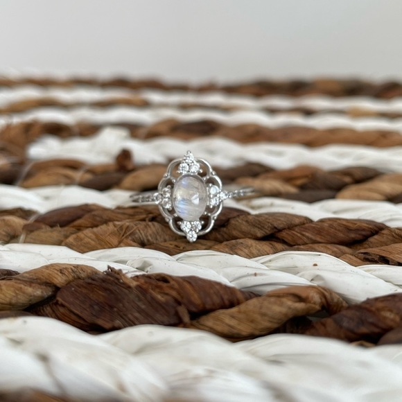 Sterling Silver Moonstone Ring Sz 7 or 8 - Picture 7 of 11